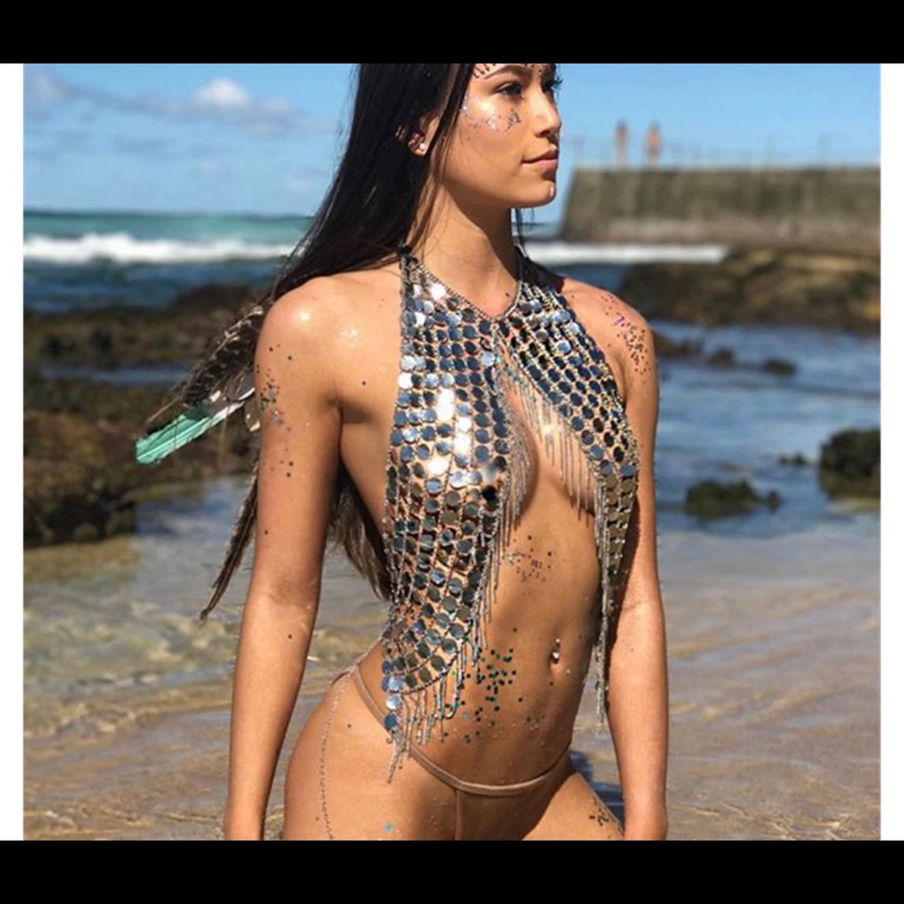 Chain halter top